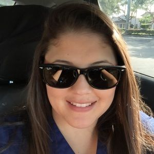 Meet your Posher, Vanessa